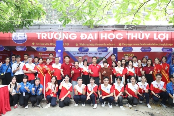 YẾU TỐ QUAN TRONG GIÚP NHÀ BÁN HÀNG VIỆT NAM THÀNH CÔNG TRONG THƯƠNG MẠI ĐIỆN TỬ